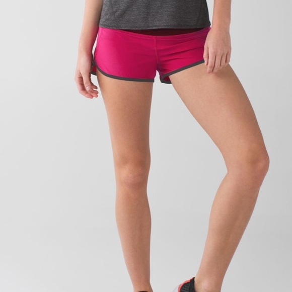 Lululemon Speed Up Shorts - Picture 2 of 8